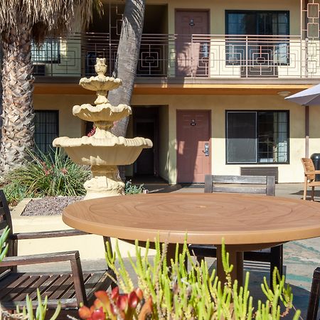 Studio City Court Yard Hotel Εξωτερικό φωτογραφία