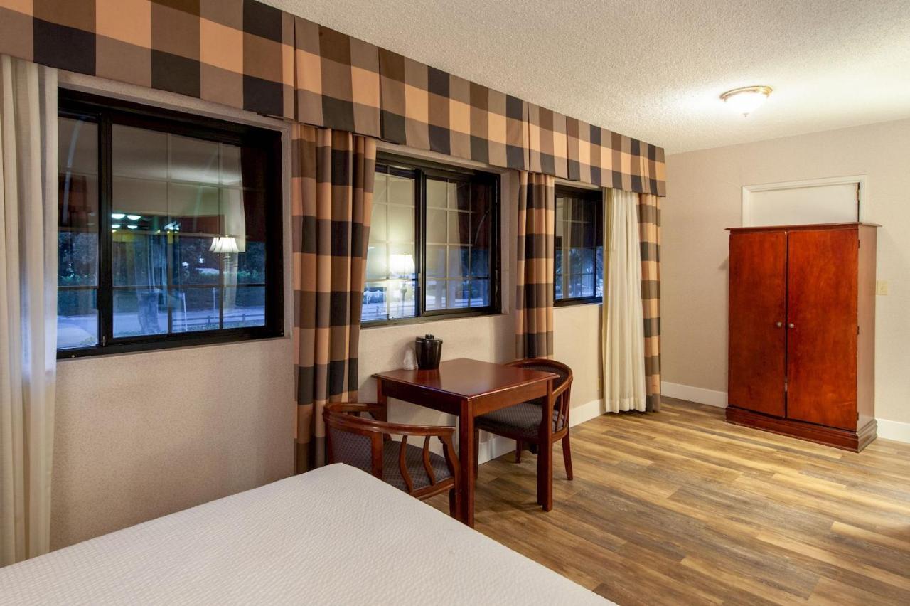Studio City Court Yard Hotel Εξωτερικό φωτογραφία