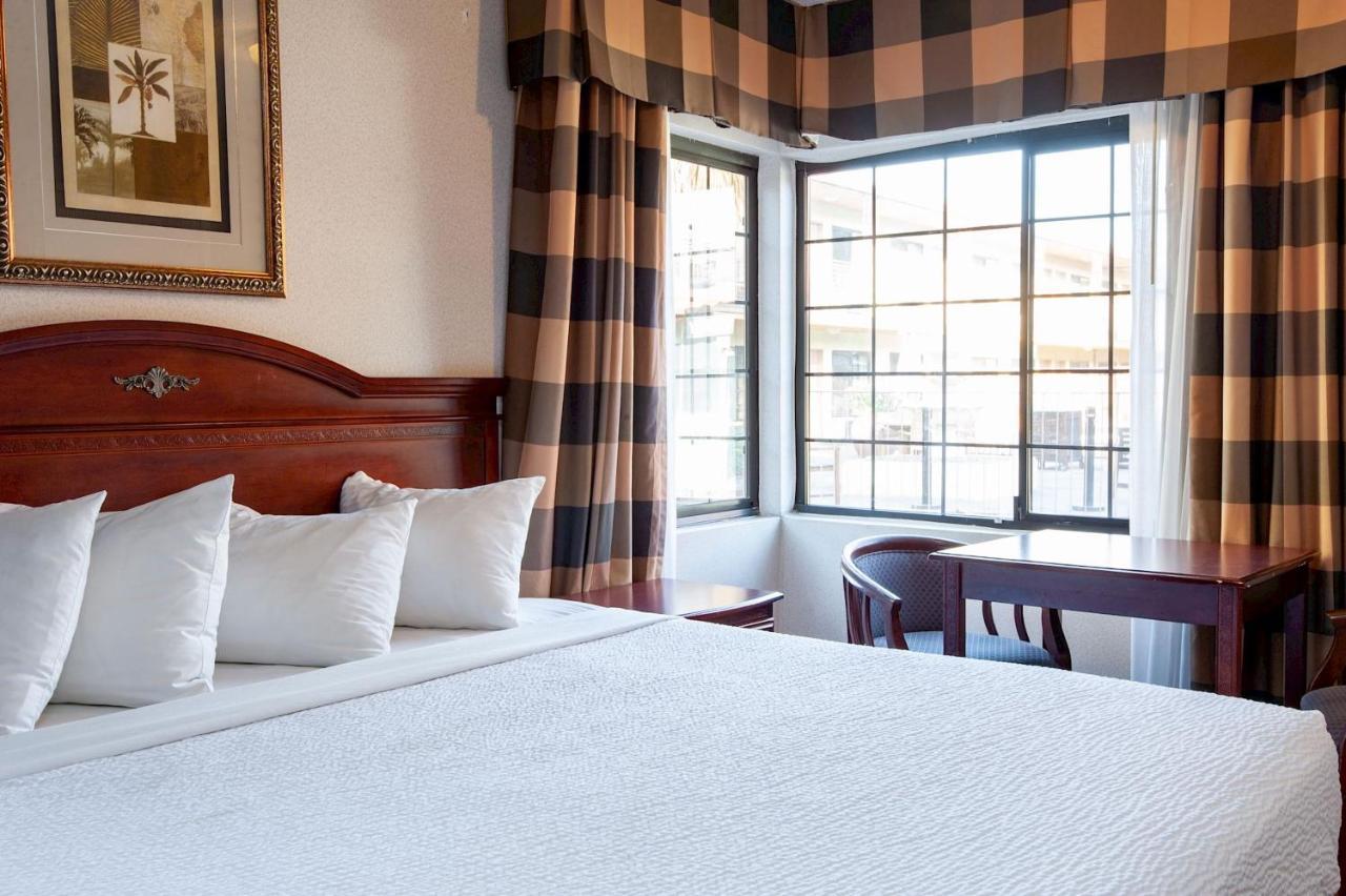 Studio City Court Yard Hotel Εξωτερικό φωτογραφία