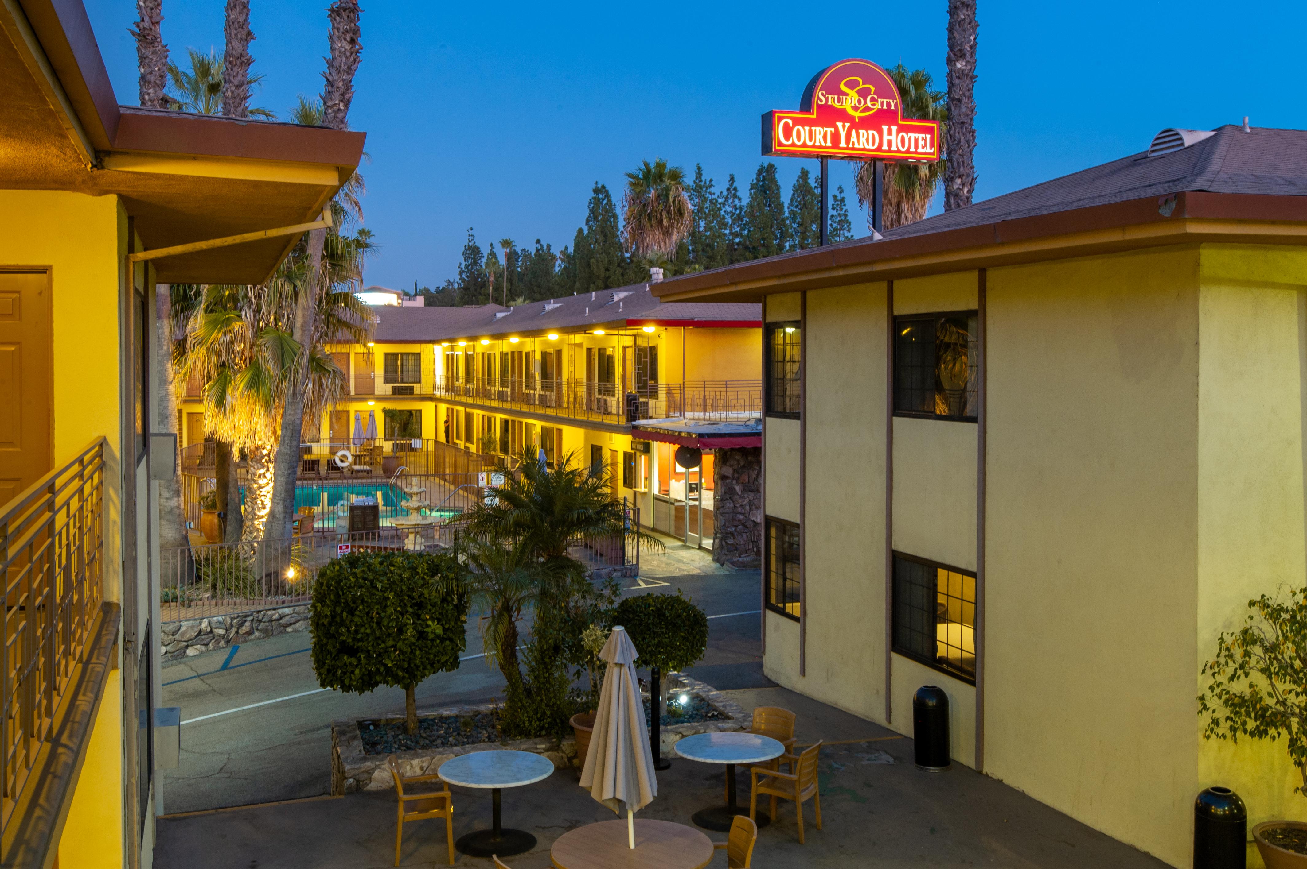 Studio City Court Yard Hotel Εξωτερικό φωτογραφία